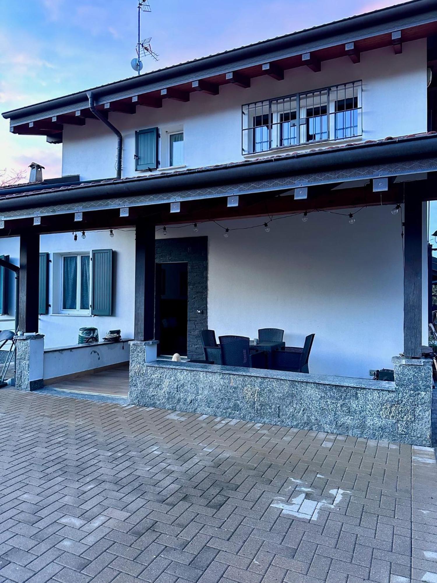 Vacabruz Apartment Besano Екстериор снимка